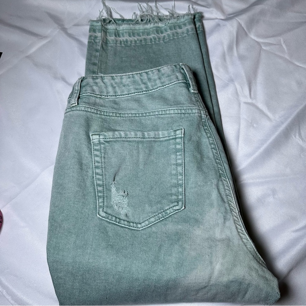 Maurices M Green Jeans Women’s size 14 High Rise Straight Crop Distressed - Picture 9 of 9